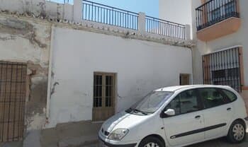 Subasta de participación Indivisa del 13,88% en Vivienda, Calle Olmo nº3 – Dalías (Almería)