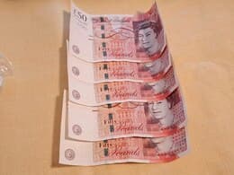 Billetes de diferentes países